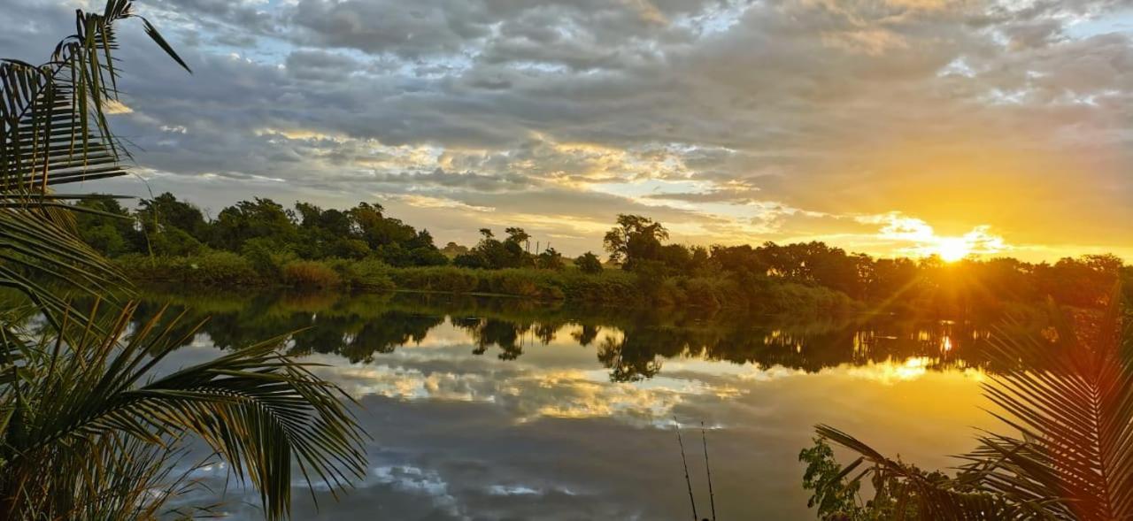 Hippo Retreat & Tiger Fishing Komatipoort Exterior photo