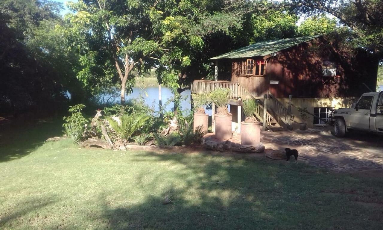 Hippo Retreat & Tiger Fishing Komatipoort Exterior photo